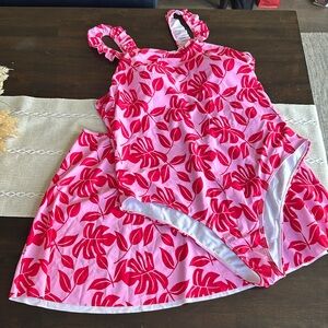 Super Cute Plus Size One piece Swimsuit with Skirt Coverup Size 3XL